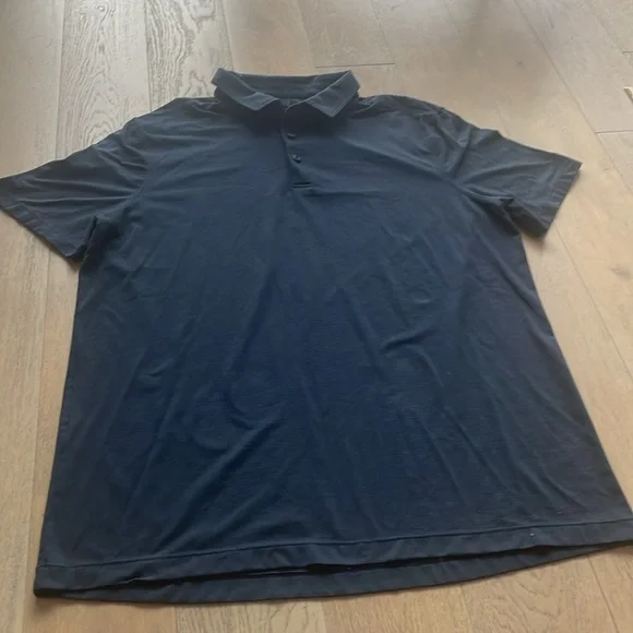 Lululemon T- Shirt - Picture 4 of 7